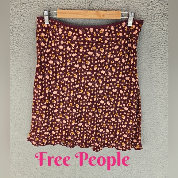 Free People IRL Mini Skirt Sz 6 Purple With Pink Flowers Side Zip Summer Days - Picture 1 of 12
